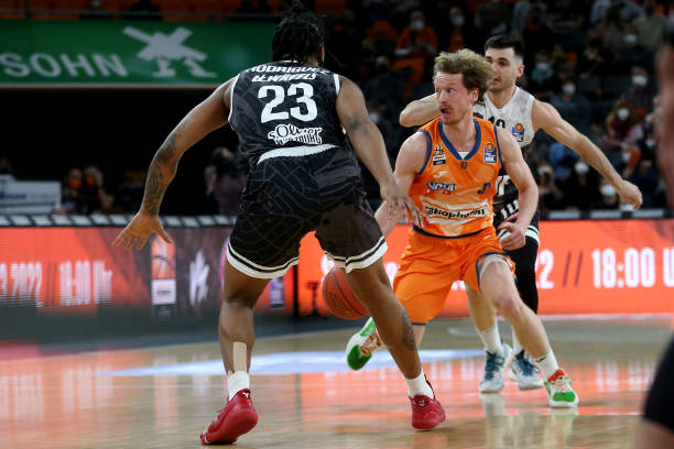 挑射将球送 挑射将球送