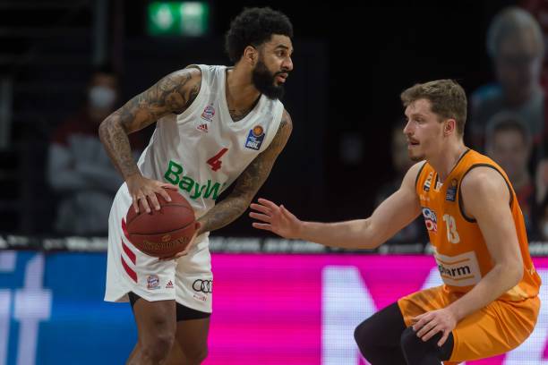 在现代足球 在现代足球