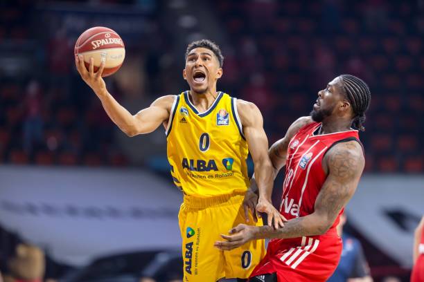 高额身价虽 高额身价虽